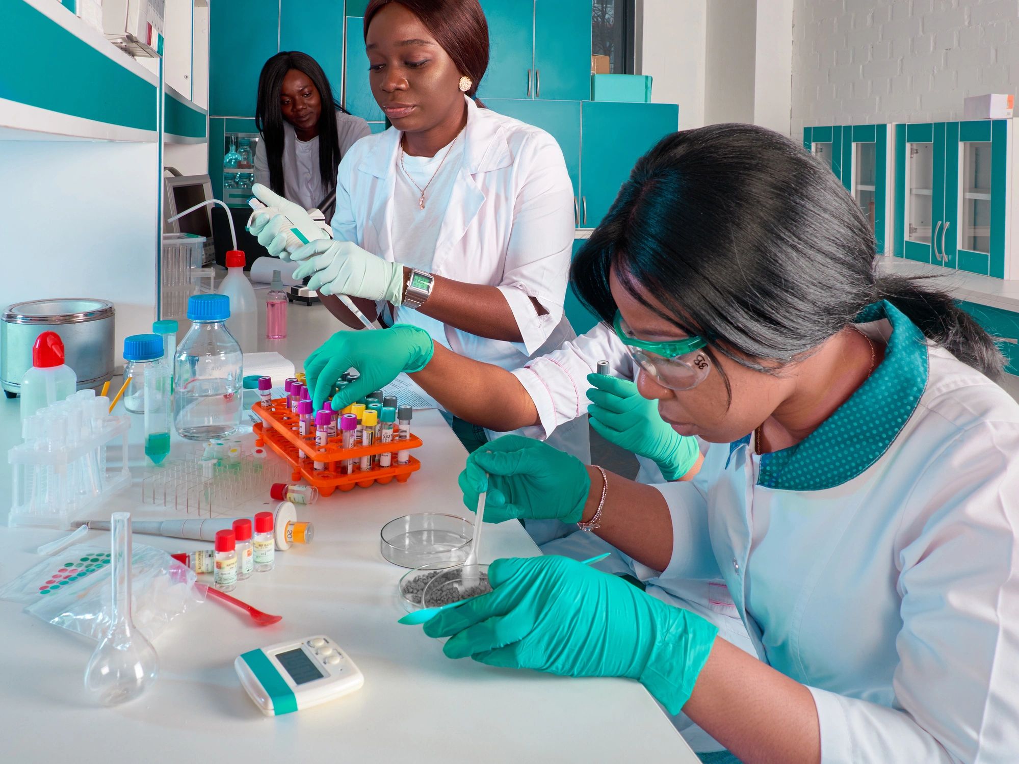 spirulina algae research lab women team